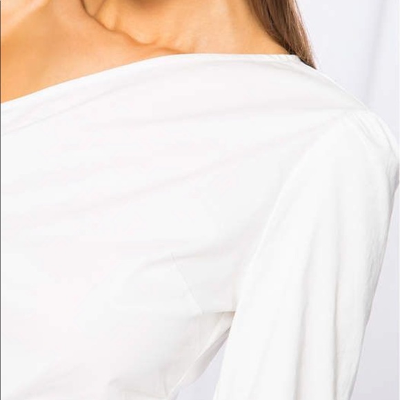 White one shoulder crop top Revolve - Picture 3 of 4